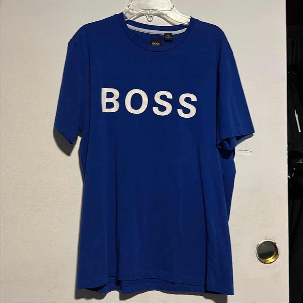 NWOT’s Hugo Boss T Shirt Regular Fit Men’s Size Small